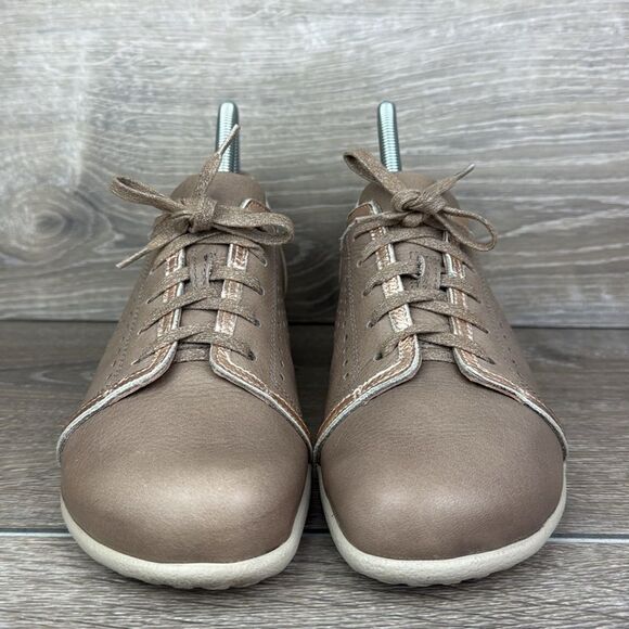 Naot Avena Stone Tan Nubuck Women’s Sz 7/EU 38 Metallic Lace Up Oxford Shoes - Picture 2 of 10